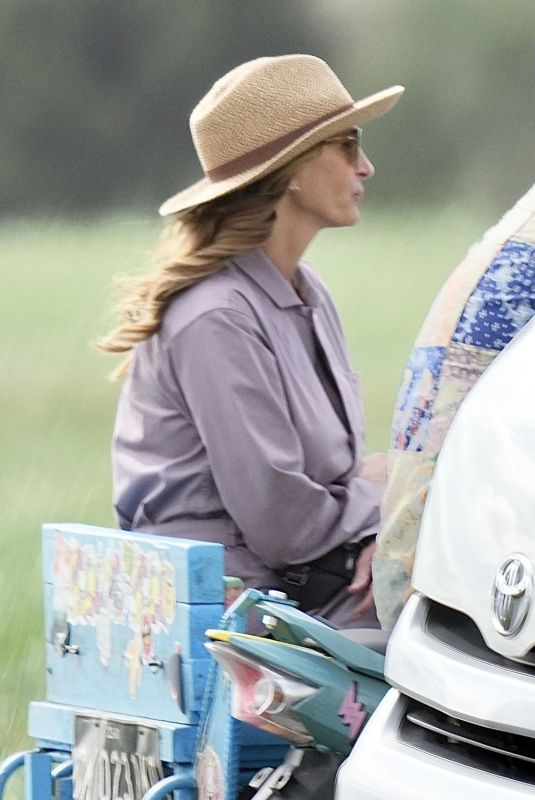 JULIA ROBERTS on the Set of Her Latest Movie Ticket to Paradise on Gold Coast 12/21/2021