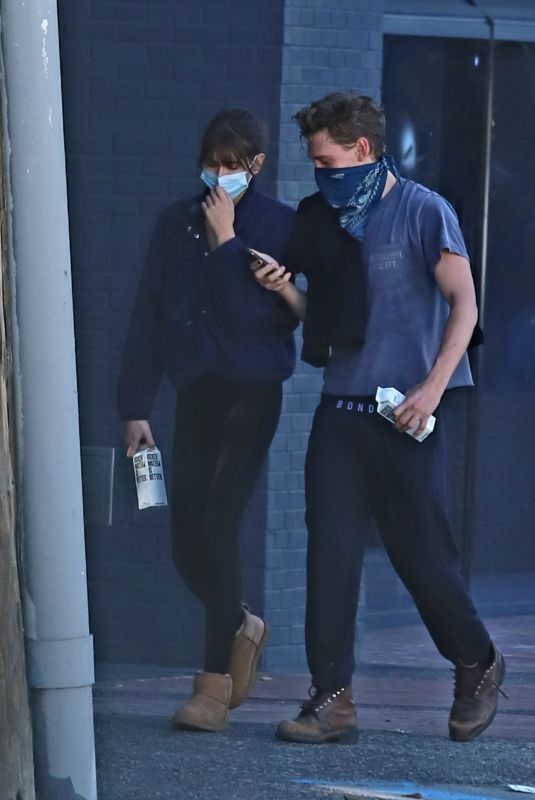 KAIA GERBER and Austin Butler Out in Los Angeles 12/19/2021