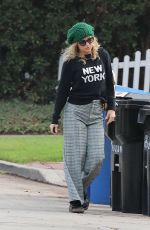 KATE HUDSON Out and About in Beverly Hills 12/07/2021