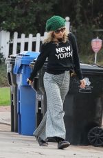KATE HUDSON Out and About in Beverly Hills 12/07/2021