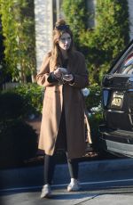 KATHERINE SCHWARZENEGGER Out for Christmas Shopping in Los Angeles 12/18/2021