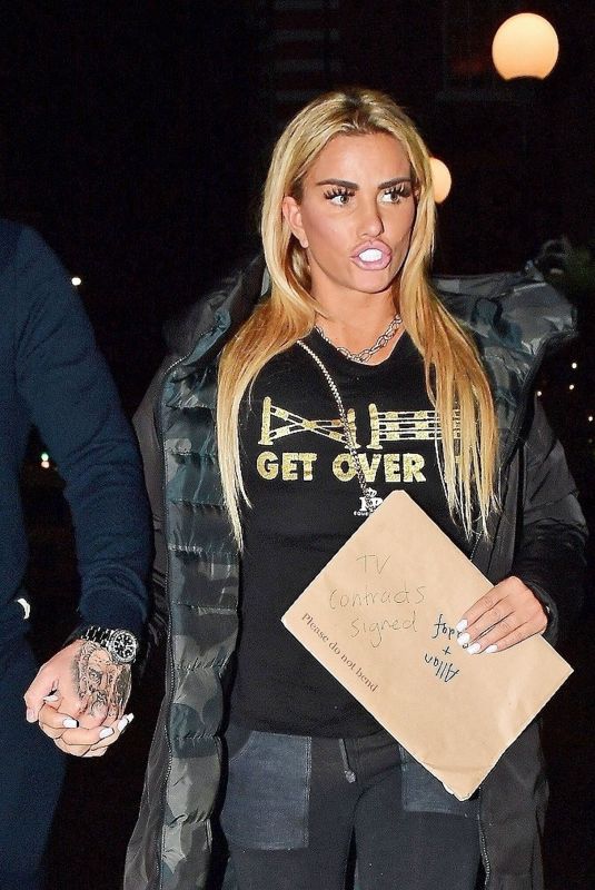 KATIE PRICE Heading to Sign a New Upcoming TV Deal in London 12/13/2021