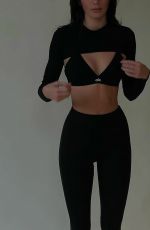KENDALL JENNER - Instagram Photos 12/20/2021