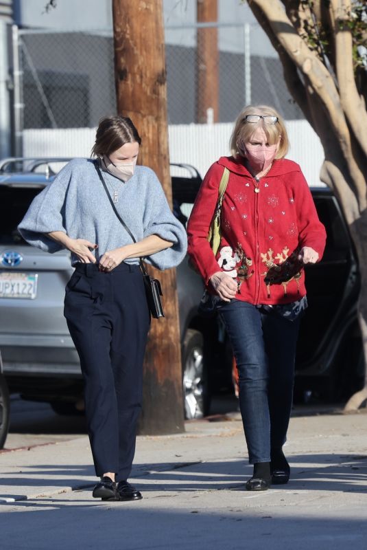 KRISTEN BELL Out with Her Mother in Los Feliz 12/10/2021