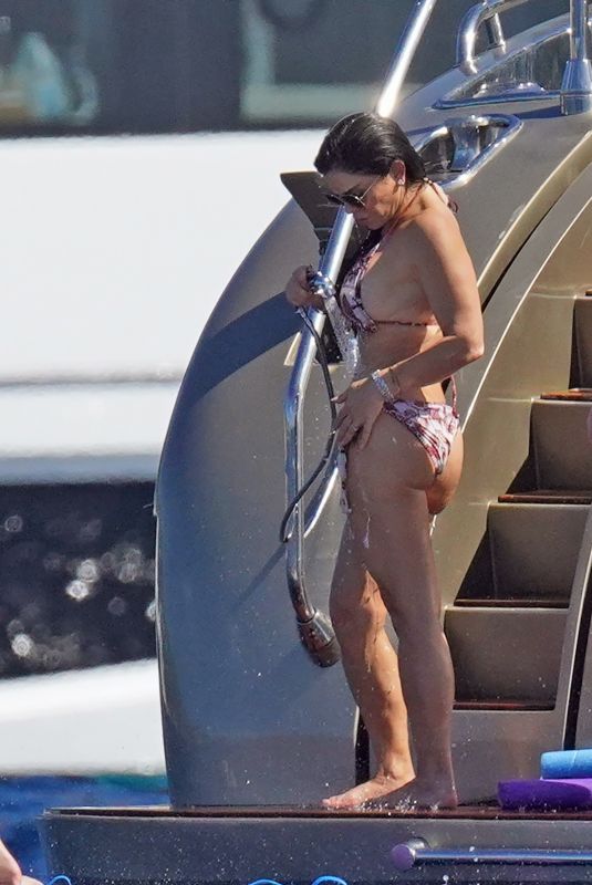 LAUREN SANCHEZ and Jeff Bezos on Vacation in St. Barts 12/24/2021