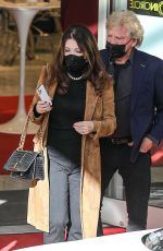 LISA VANDERPUMP Shopping at Neiman Marcus in Beverly Hills 12/11/2021