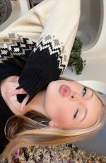LOREN GRAY - Instagram Photos 12/25/2021