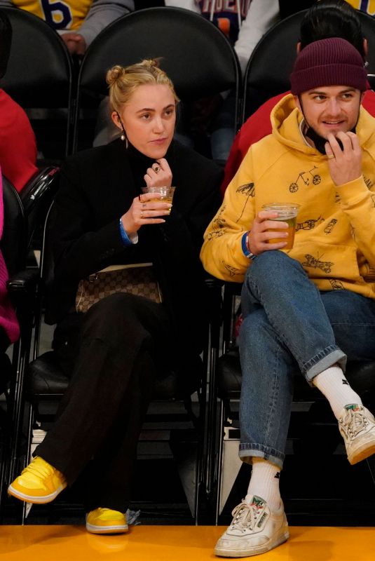 MAIKA MONROE at Phoenix Suns vs Los Angeles Lakers Game in Los Angeles 12/21/2021