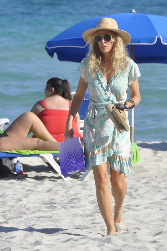 MARLA MAPLES Out on the Beach in Miami 12/05/2021