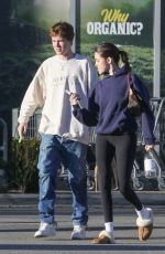 MEDISON BEER Shopping at Erewhon Market in Los Angeles 12/19/2021