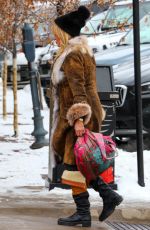 MELANIE GRIFFITH and GOLDIE HAWN Out for Lunch in Aspen 12/27/2021