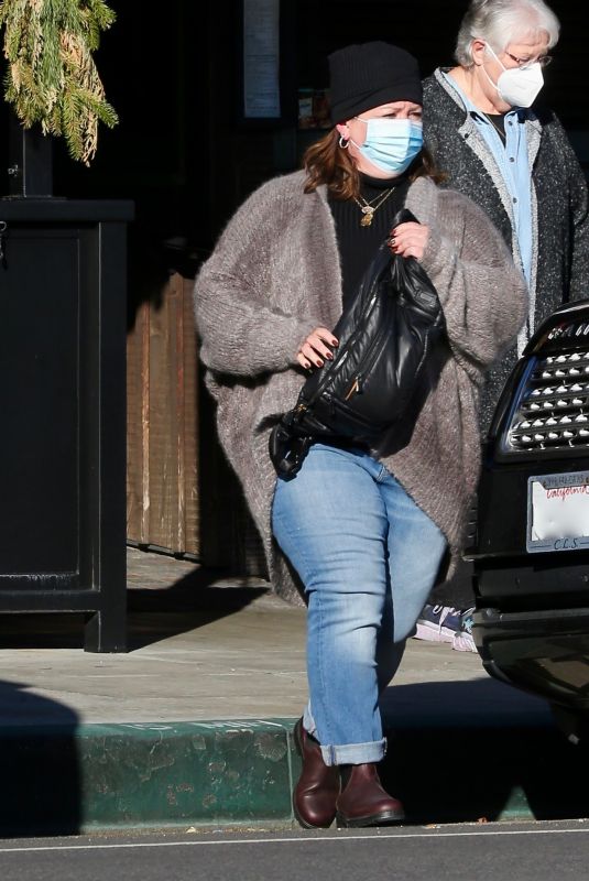 MELISSA MCCARTHY Leaves a Meeting in Studio City 12/20/2021