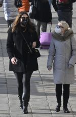 MICHELLE COLLINS Took a Few Selfies with a Friend in Venice 12/20/2021