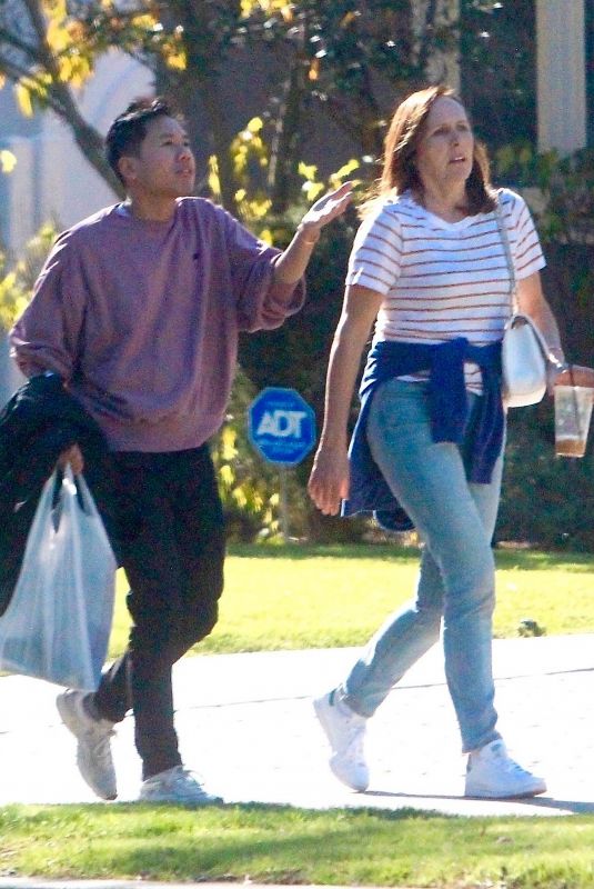 MOLLY SHANNON Out Shopping with a Friend in Los Angeles 12/18/2021