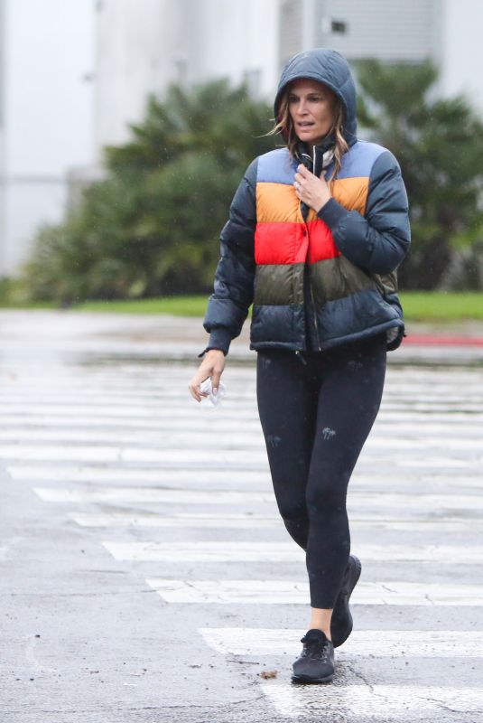 MOLLY SIMS Out and About in Los Angeles 12/14/2021