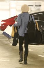 MOLLY SIMS Out Shopping in Pacific Palisades 12/23/2021