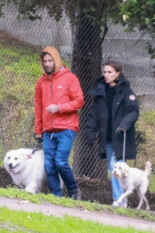 NATALIE PORTMAN and Benjamin Millepied Out with Their Dogs at Griffith Park in Los Feliz 12/09/2021