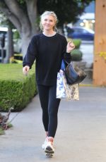 OLIVIA JADE GIANNULLI and AMANDA KLOOTS Out Shopping on Melrose in Los Angeles 11/30/2021