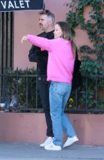 OLIVIA WILDE Out for Lunch with a Friend at Bacari Bar in Silver Lake 12/11/2021