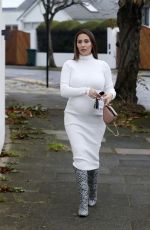 Pregnant CHLOE GOODMAN Arrives at Her Home in Brighton 12/15/2021