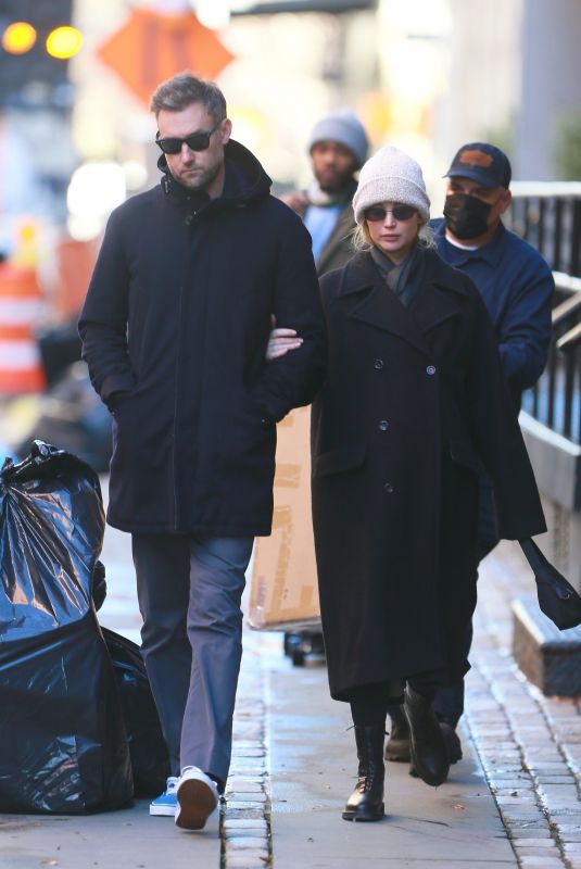 Pregnant JENNIFER LAWRENCE and Cooke Maroney Out in New York 12/13/2021