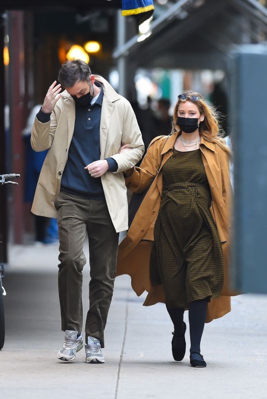 Pregnant JENNIFER LAWRENCE and Cooke Maroney Out in New York 12/17/2021