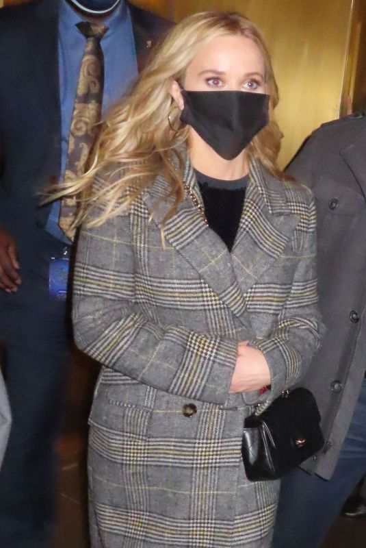 REESE WITHERSPOON Arrives at Tonight Show With Jimmy Fallon 12/16/2021