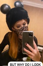RENEE OLSTEAD - Instagram Photos 12/25/2021