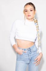 RILEY LEWIS - Instagram Photos 12/22/2021