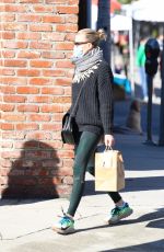 ROBIN WRIGHT Out Picks up Breakfast in Brentwood 12/26/2021