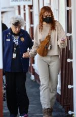 RUMER and SCOUT WILLIS Pick Up Their Grandma Marlene from Beverly Hills Police Dept 12/02/2021