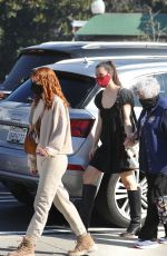 RUMER and SCOUT WILLIS Pick Up Their Grandma Marlene from Beverly Hills Police Dept 12/02/2021
