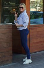 SANDRA LEE Out for Lunch in Los Angeles 12/05/2021