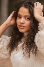 SARAH JEFFERY in Modeliste Magazine, November 2021