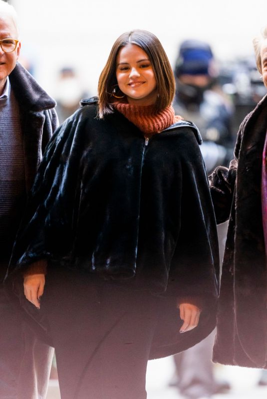 SELENA GOMEZ on the Set of Only Murders in the Building, Season 2 in New York 12/07/2021