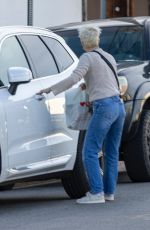 SELMA BLAIR Leaves CVS Store in Studio City 12/21/2021