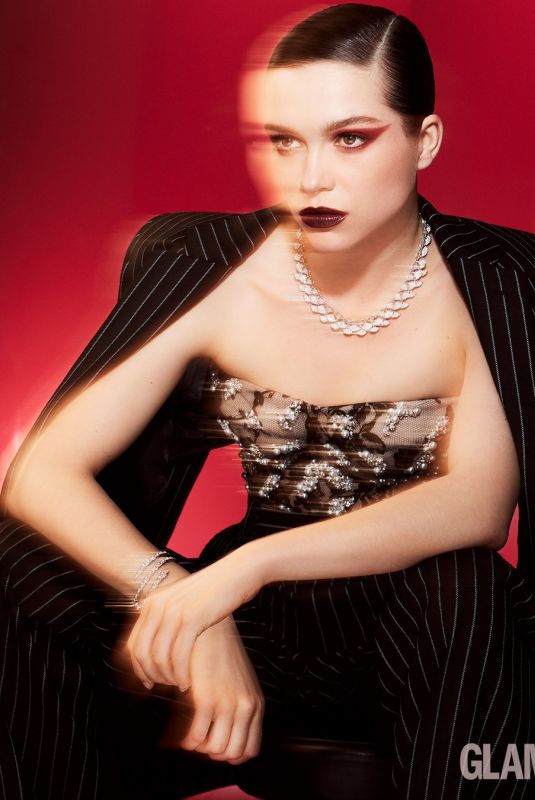 SOPHIE COOKSON for Gamour Magazine, December 2021