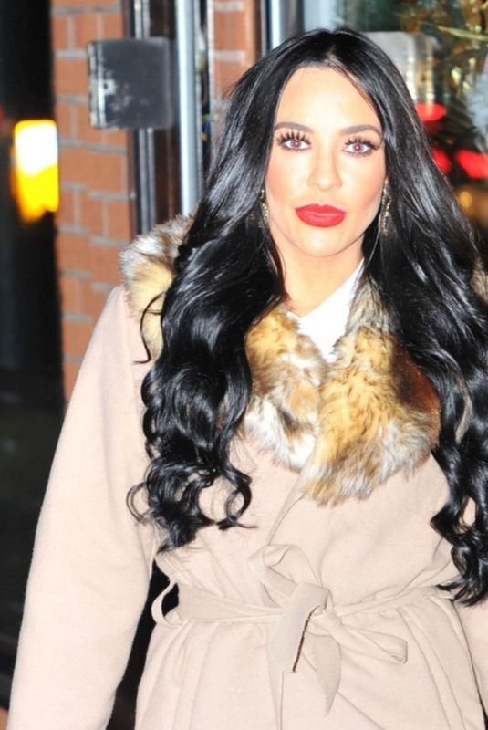 STEPHANIE DAVIS Leaves Zest Hair Salon in Liverpool 12/17/2021