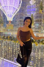 TATI MCQUAY - Instagram Photos 12/25/2021