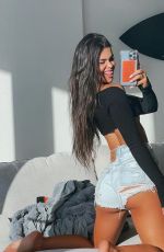 VICKY PALACIO - Instagram Photos 12/29/2021