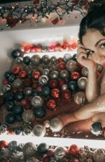 VICTORIA JUSTICE - Instagram Photos 12/25/2021