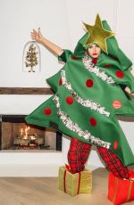 VICTORIA JUSTICE - Instagram Photos and Videos 12/23/2021