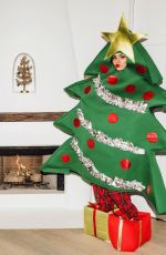 VICTORIA JUSTICE - Instagram Photos and Videos 12/23/2021