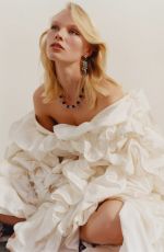 VILMA SJOBERG for Vogue Magazine, Turkey December 2021