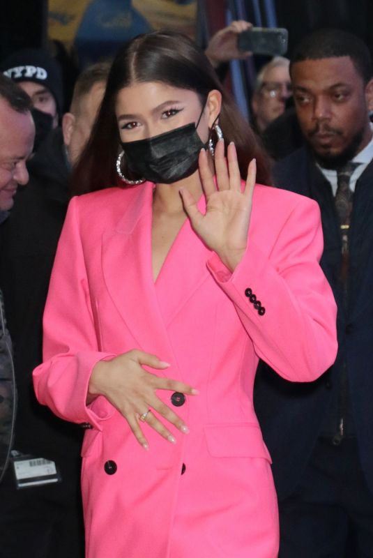 ZENDAYA Arrives at Good Morning America in New York 12/10/2021