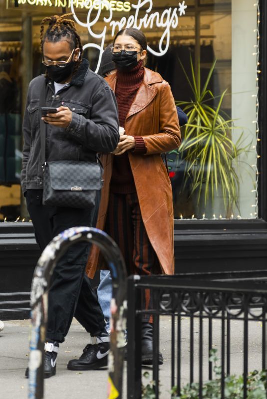 ZENDAYA COLEMAN and Tom Holland Out in New York 12/08/2021