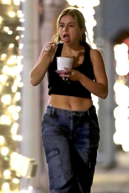ADDISON RAE Out for Ice Cream in West Hollywood 01/24/2022