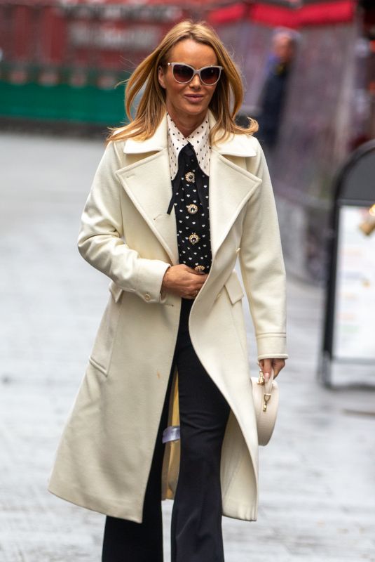 AMANDA HOLDEN at Global Radio Studios in London 01/10/2022