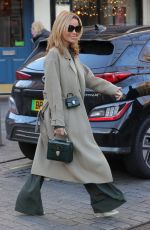 AMANDA HOLDES Arrives at Heart Radio in London 01/07/2022