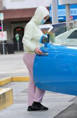 AMBER ROSE at a Gas Station in Los Angeles 01/18/2022